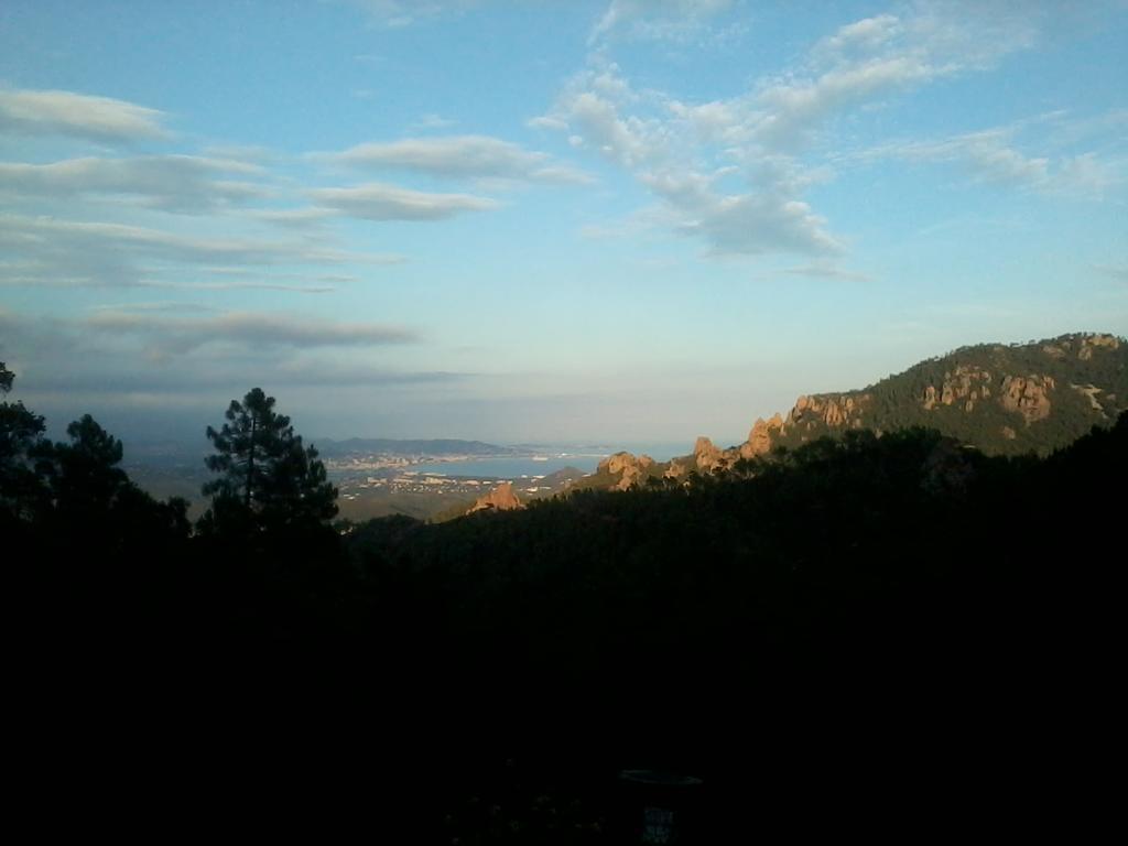 Chambres D'Hotes Vue Mer L'Esterel Panoramique Saint-Jean-de-l'Esterel Dış mekan fotoğraf